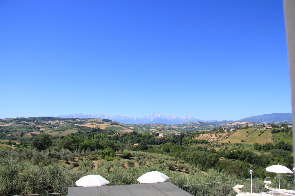 Anthos Casa Vacanze Sant'Omero Exterior foto